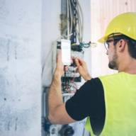 Porady dotyczące bezpieczeństwa elektrycznego: Jak zainstalować przewody elektryczne w domu i zachować bezpieczeństwo